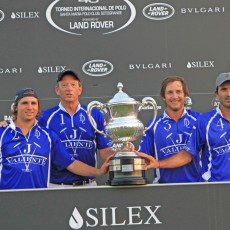 VALIENTE CAMPEÓN DE LA COPA DE PLATA SILEX DE ALTO HANDICAP