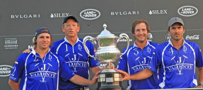 VALIENTE CAMPEÓN DE LA COPA DE PLATA SILEX DE ALTO HANDICAP